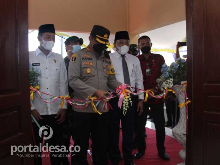 Bupati Sampang Resmikan Gedung Baru Mapolsek Pangarengan