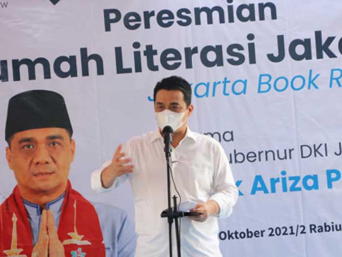 Resmikan Rumah Literasi Jakarta, Wagub DKI: Budaya Literasi dan Gemar Membaca pada Generasi Muda Perlu Ditumbuhkembangkan