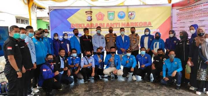 Di Hari Pahlawan, DPD KNPI Kota Dumai Ziarah ke Taman Makam Pahlawan