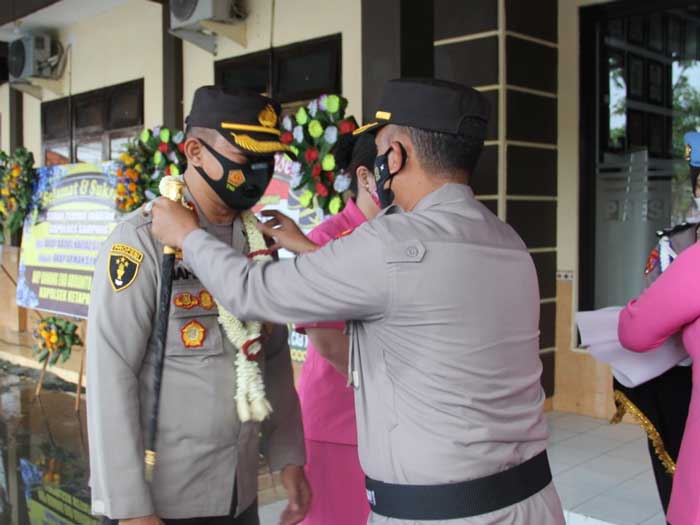 Polres Sampang Gelar Acara Tradisi Penyambutan dan Pelepasan Kapolres Sampang 