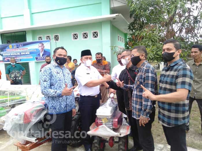 Wakil Walikota Langsa Serahkan Bantuan Alat dan Mesin Pertanian