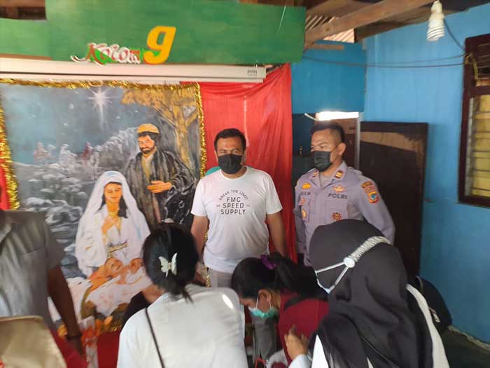 Percepat Herd Immunity, Polsek Aertembaga Gelar Vaksinasi Door To Door