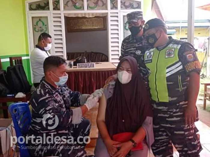 Tangkal Masuknya Omicron, TNI AL Gencar Laksanakan Vaksinasi