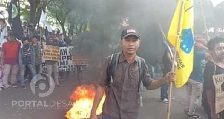 Wow, Tukang Sol Sepatu ini Ternyata Mahasiswa Perguruan Tinggi