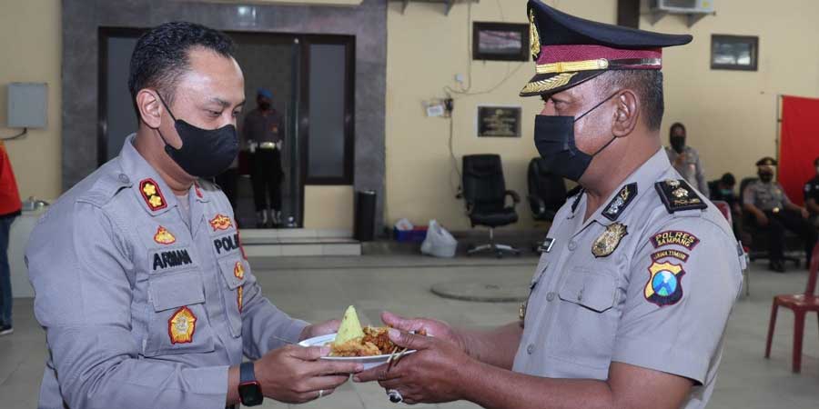 65 Personil Polres Sampang Laksanakan Korps Rapor