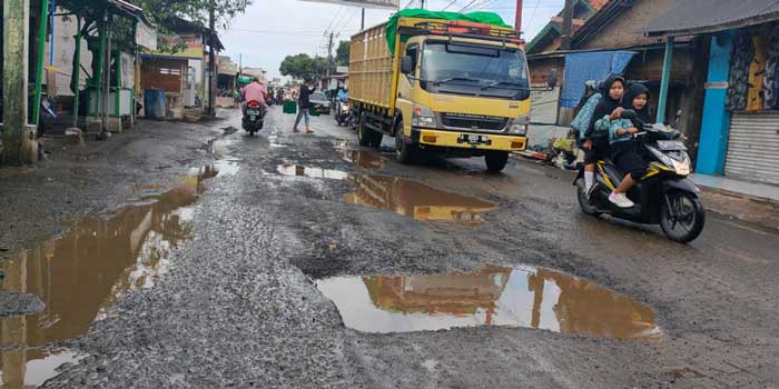 Jalan Rusak Parah, Warga Kayu Agung Sepatan akan Gelar Aksi Demo