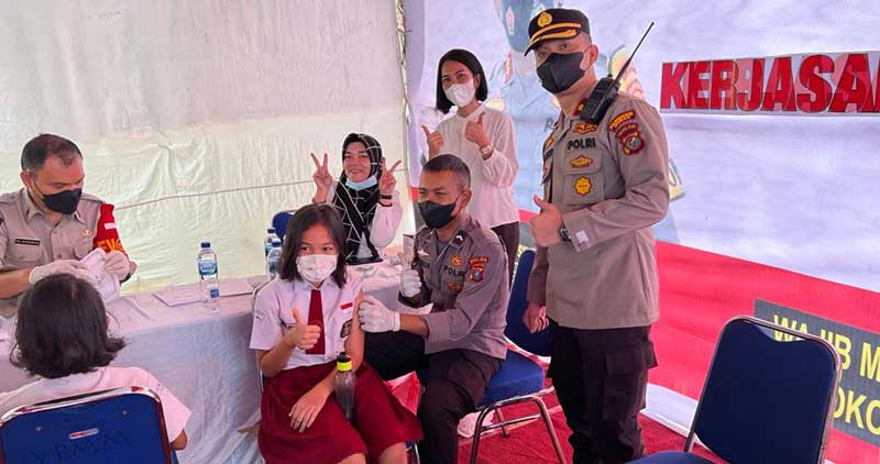 Kapolsek Medan Helvetia Ikuti Zoom Meeting Pantauan Vaksinasi Covid-19 di Yayasan Perguruan Markus 1 Kapolsek Medan Helvetia Ikuti Zoom Meeting Pantauan Vaksinasi Covid-19 Di Yayasan Perguruan Markus