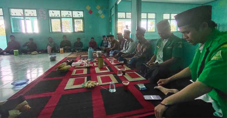 PAC Ansor Cigalontang Gelar Kegiatan Berbaur dengan Masyarakat