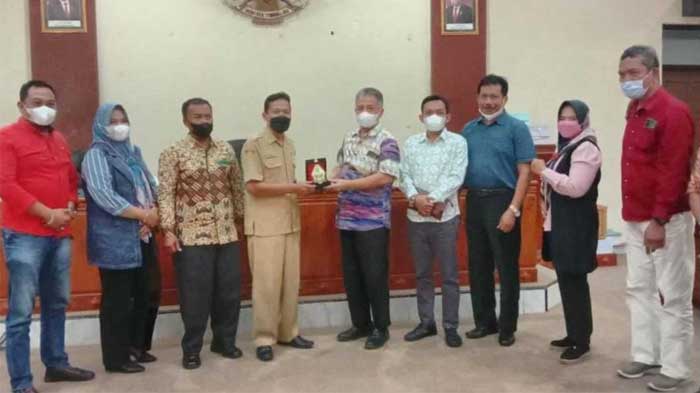 Komisi II dan IV DPRD Sukoharjo Kunker ke DPRD Trenggalek