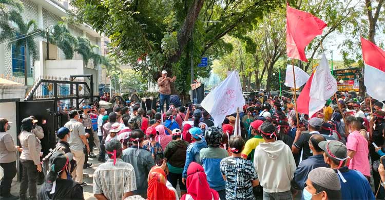 Komite Rakyat Bersatu Adakan Aksi di DPRD Sumut, Joni Siregar: Gubernur Diduga Gagal Selesaikan Permasalahan Tanah di Sumut