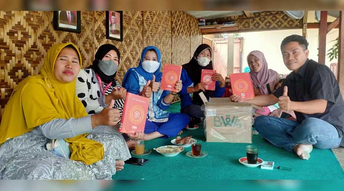 Srikandi Darmawan Pesawaran Sampaikan Amanah dari Badan Wakaf Al-Quran Jakarta