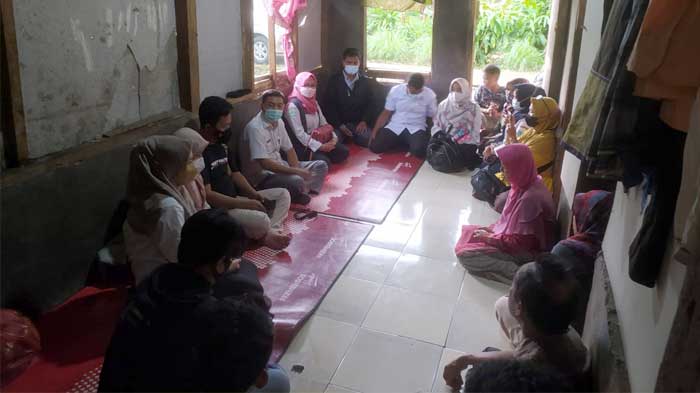 Dinkes Pandeglang Kembali Kunjungi Satu Keluarga Penderita ODGJ di Kecamatan Labuan