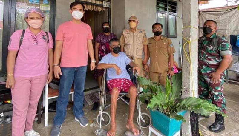 Giat Vaksinasi Door to Door, Petugas Gabungan Lakukan Pendampingan Bersama Nakes Puskesmas Matuari