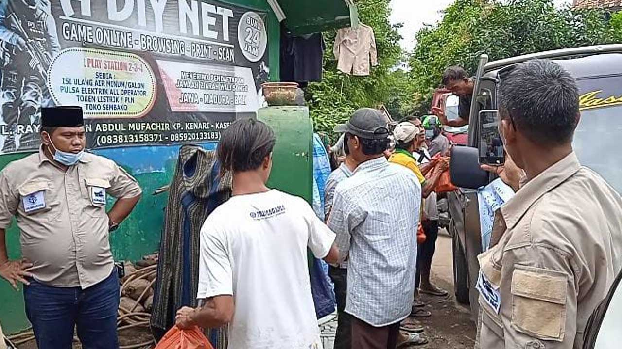 Keluarga Besar Maritim Kepil Banten Bersatu Gelar Baksos Untuk Korban Banjir