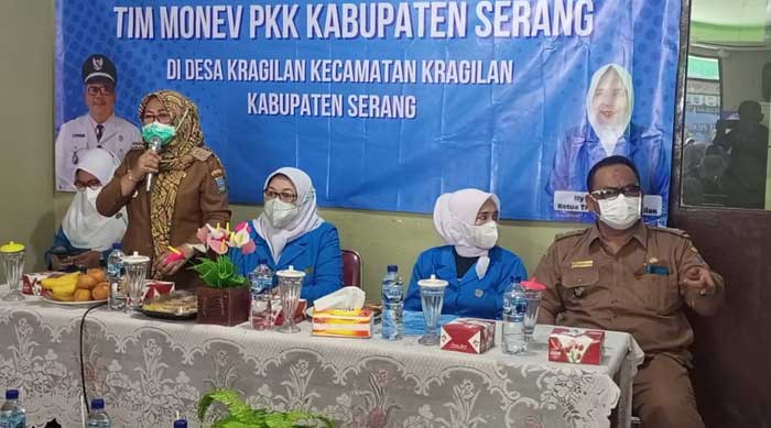 Tim Monev PKK Kabupaten Serang Kunjungi Desa Kragilan
