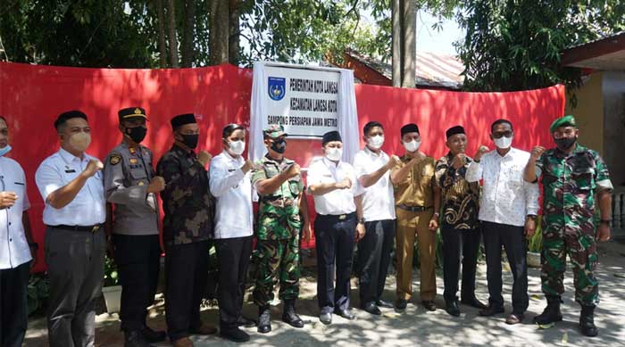 Wakil Walikota Langsa Resmikan Gampong Persiapan Jawa Metro