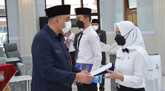 Bupati Tangerang SK Pengangkatan CPNS