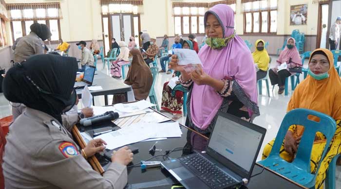 polres langsa salurkan bantuan uang tunai