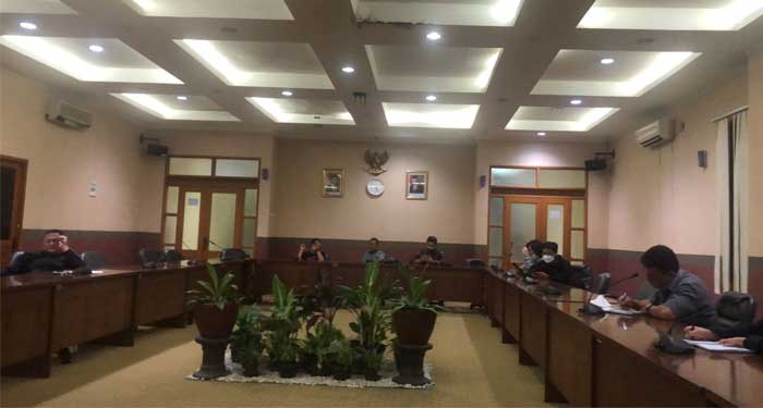 Tindak Lanjuti Kebakaran Puluhan Kios di Teluknaga, Komisi IV DPRD Kabupaten Tangerang Adakan Hearing Dialog