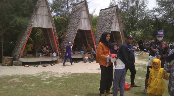 Pantai Mangrove di Serdang Bedagai Ramai Pengunjung Sejak Awal Lebaran