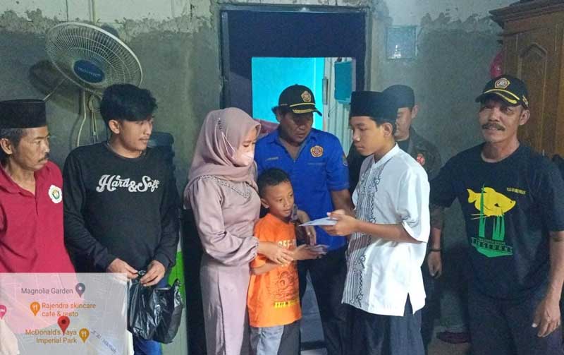 Peringati Hari Kebangkitan Nasional, Karang Taruna Kelurahan Sepatan Gelar Jumat Berbagi