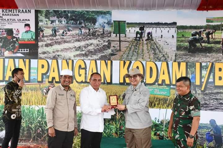 Wamentan RI bersama Ketum DPP Santri Tani NU Hadiri Peletakan Batu Pertama Pendopo Ketahanan Pangan