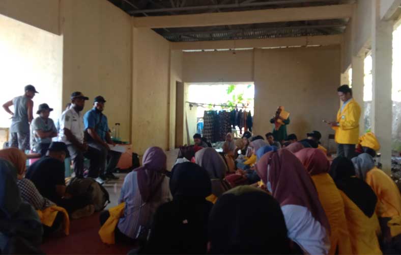 Pemerintah dan Masyarakat Pulau Hiri Sambut Baik Mahasiswa Kubermas Unkhair Ternate