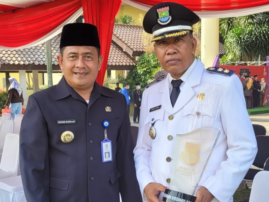 Hebat.! Kelurahan Kosambi Barat Jadi Juara Kedua Lomba Pelayanan Pemerintah Kelurahan Terbaik se Kabupaten Tangerang