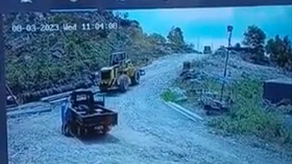 Pekerja di Galangan Kapal Tanjunguncang Batam