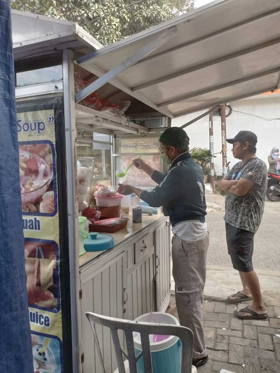 Alfamart Beri Kemudahan Berjualan Takjil