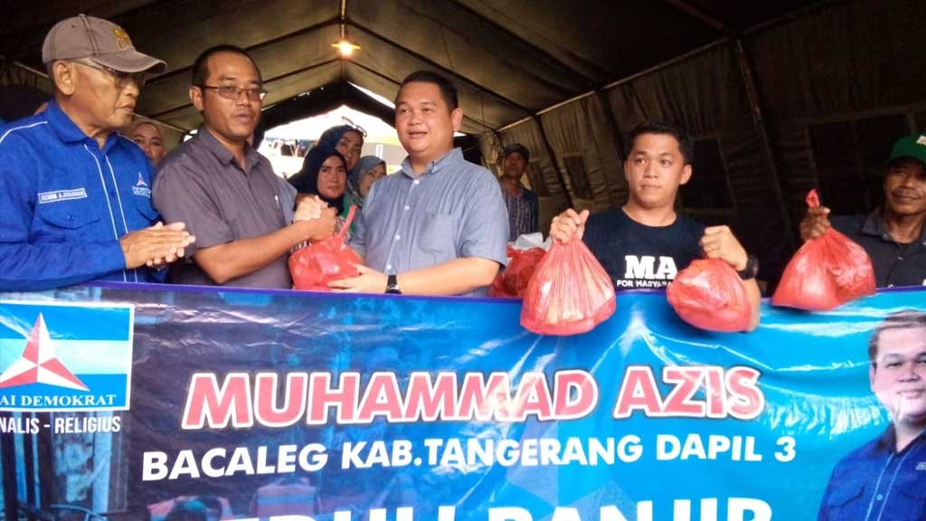 Muhamad Azis Sambangi Warga Terdampak Banjir di Teluknaga