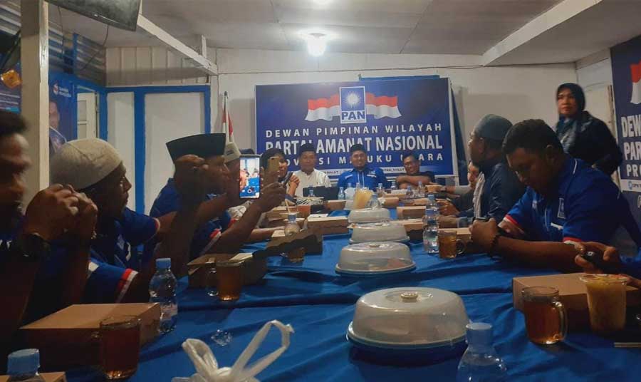 DPW PAN Halbar Laksanakan Rapat Harian Sambil Bukber