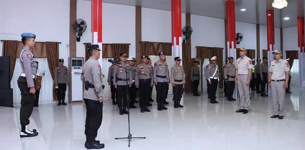 Polres Inhil Polda Riau Gelar Upacara Kenaikan Pangkat PNS Anggota