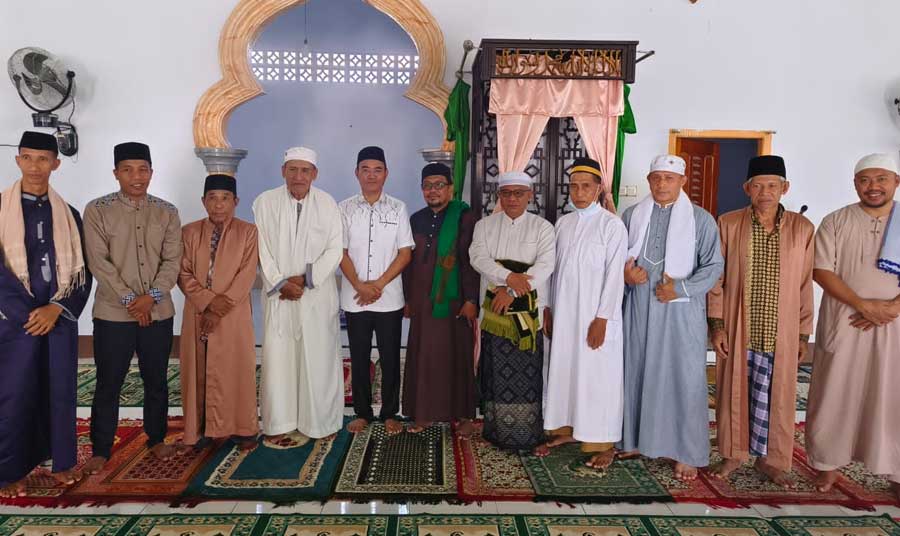 Wabup Halbar Pilih Masjid Muhajirin Desa Hatebicara untuk Sholat Idul Fitri 1444 Hijriyah