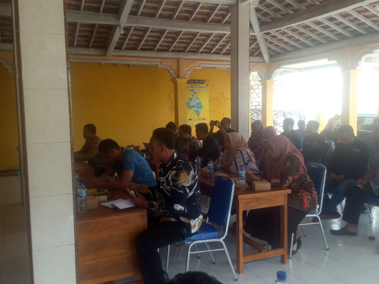 Buka Konferensi Perdana Kades dan Sekdes Diwilayahnya, Camat Kenduruan Sampaikan Salam Bupati Tuban 2 IMG 20240111 WA0004