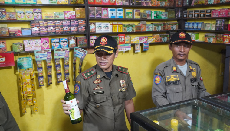 Jelang Ramadhan Sejumlah Depot Jamu di Kabupaten Tangerang Digerebek Satpol PP 1 berita 2d7ba406 350e 4edd 9a2b 70d717c92c64