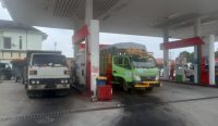 Diduga Akibat Mobil Perusahaan, Antrean Panjang Terjadi di SPBU Tualang