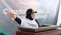 Wabup Intan Ajak Warga Peduli Sungai Cisadane Lewat Aksi Bersih-Bersih