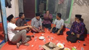 Kepala Desa Kedung Dalem Takziah ke Rumah Korban Penganiayaan Tragis
